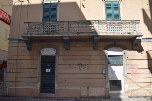 negozio in vendita a Pescara in zona Centro Città