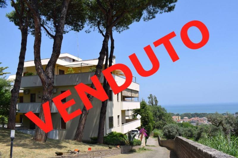 appartamento in vendita a Pescara in zona Colle Scorrano