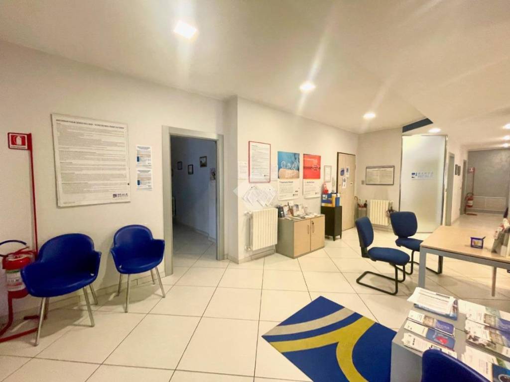 ufficio in vendita a Pescara in zona Centro Città