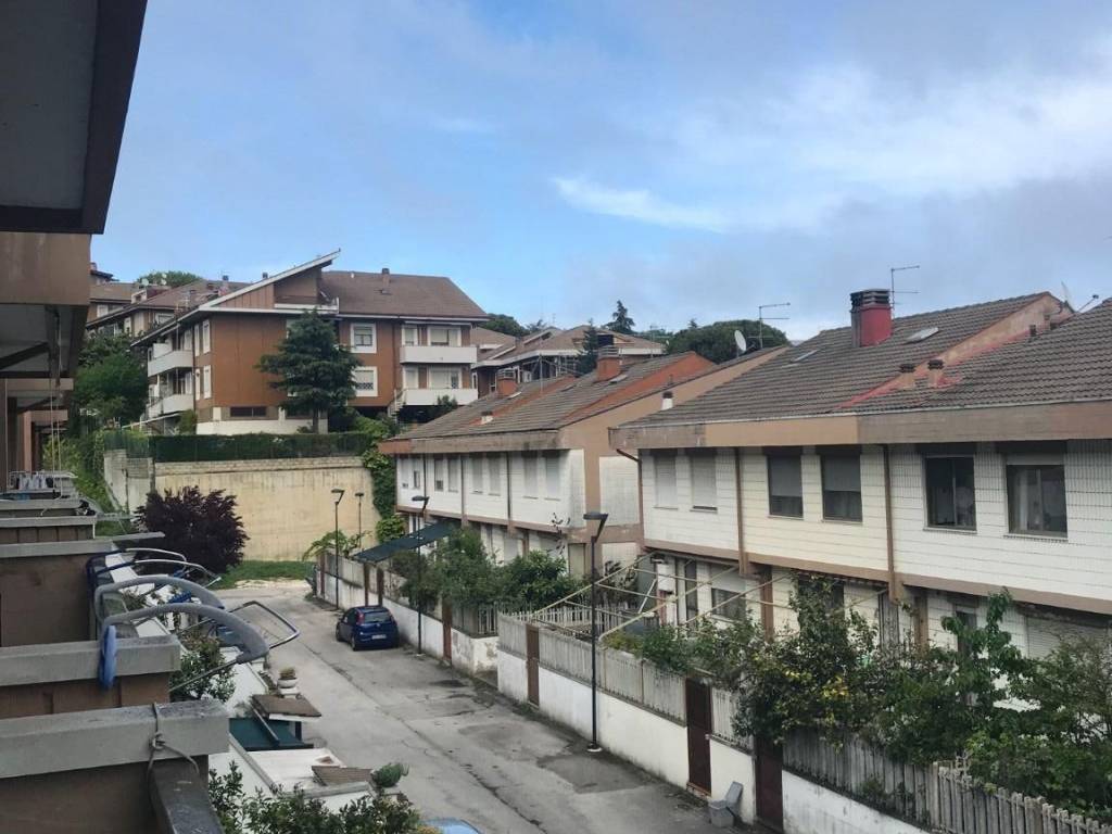 casa indipendente in vendita a Pescara in zona Ospedale