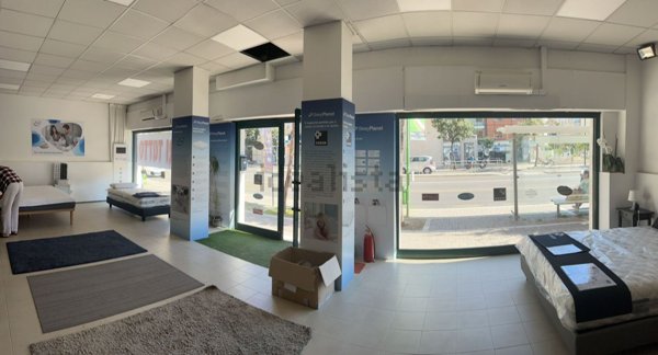 locale commerciale in vendita a Pescara in zona Porta Nuova