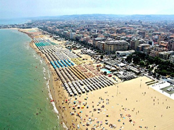 negozio in vendita a Pescara