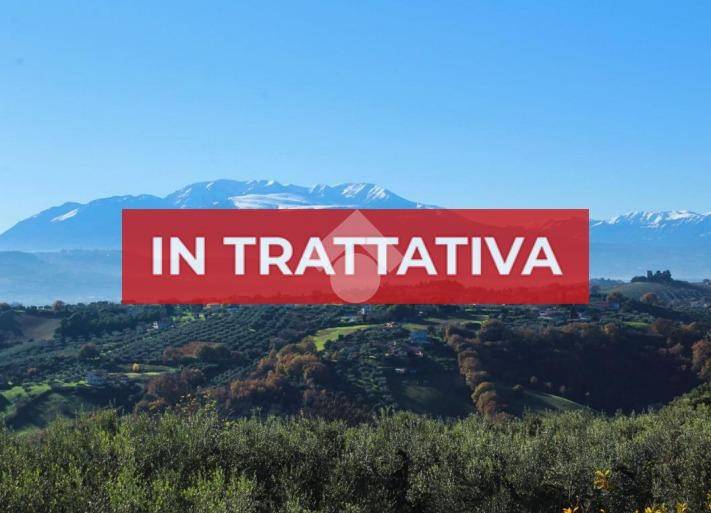 casa indipendente in vendita a Pescara in zona Colle Innamorati