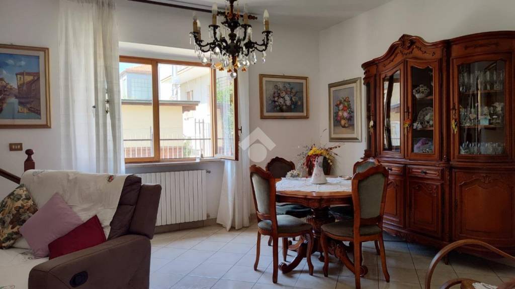 casa indipendente in vendita a Pescara in zona Ospedale
