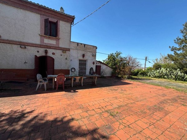 casa indipendente in vendita a Pescara in zona Fontanelle