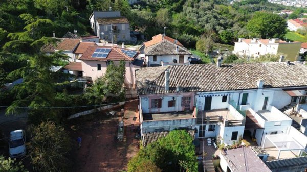 casa indipendente in vendita a Pescara in zona Fontanelle