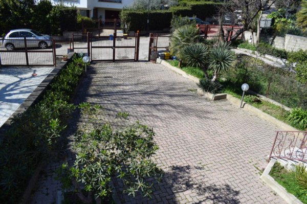 casa indipendente in vendita a Pescara in zona Colle Marino