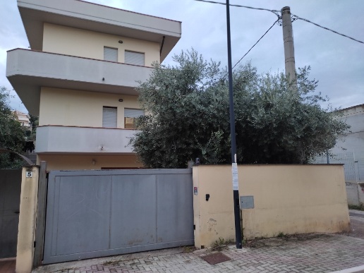 casa indipendente in vendita a Pescara in zona Castellammare