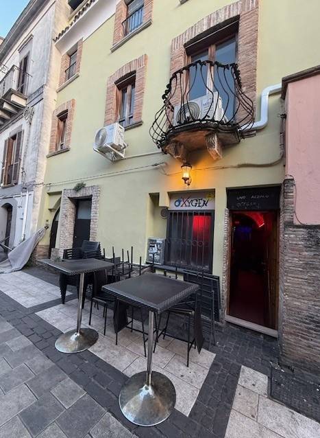 negozio in vendita a Pescara in zona Porta Nuova