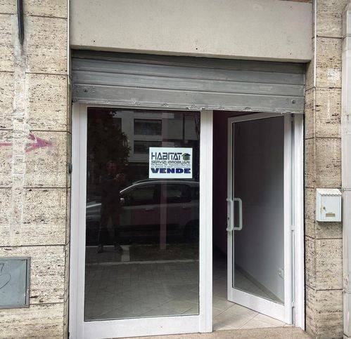 negozio in vendita a Pescara in zona Porta Nuova