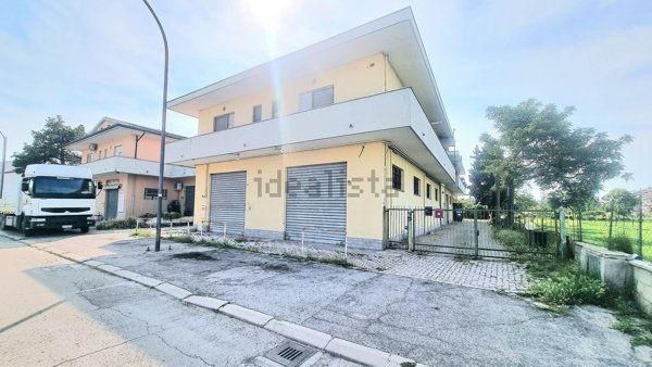 locale di sgombero in vendita a Pescara