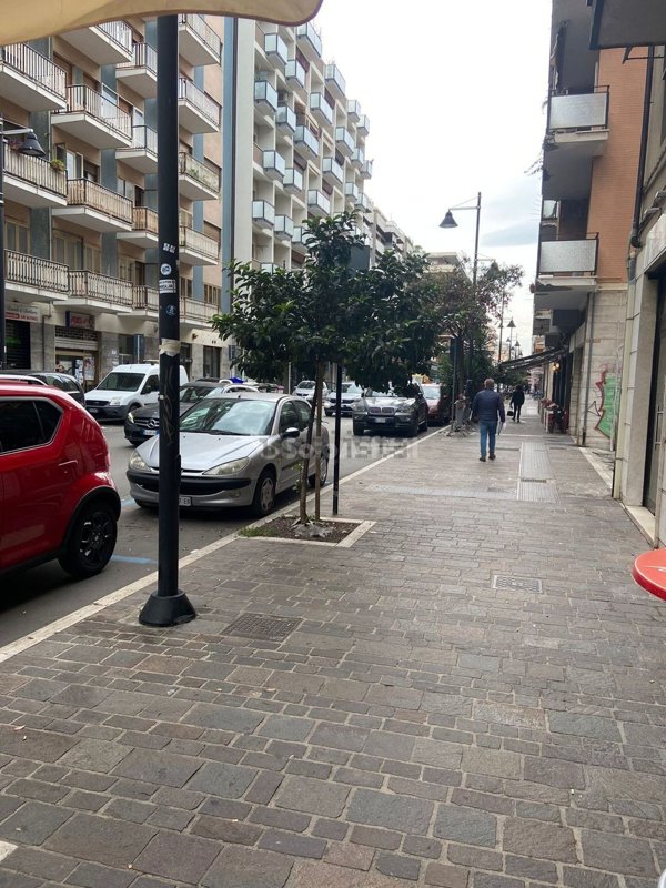 locale commerciale in vendita a Pescara in zona Centro Città
