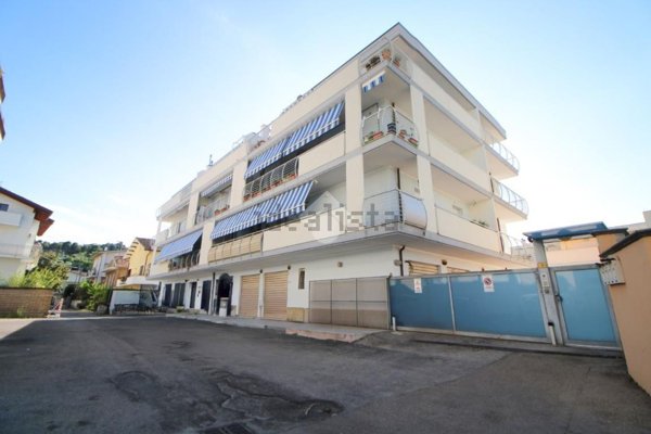 appartamento in vendita a Pescara in zona San Silvestro Spiaggia