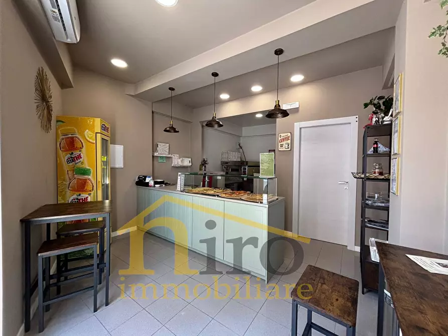 negozio in vendita a Pescara in zona Centro Città