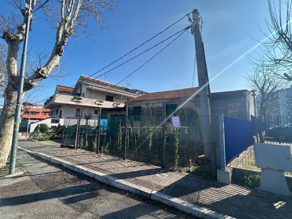 casa indipendente in vendita a Pescara in zona Centro Città