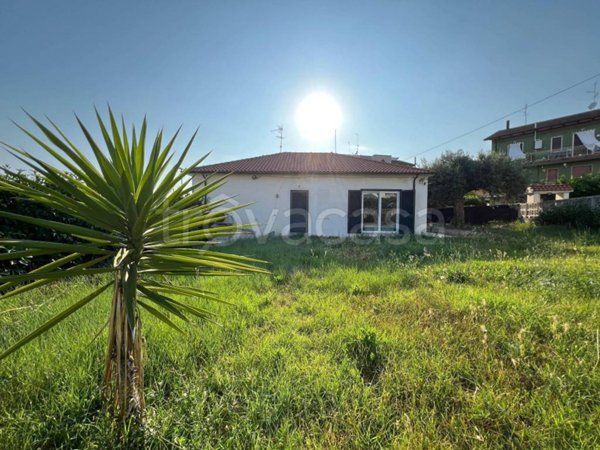 casa indipendente in vendita a Pescara in zona Colle Scorrano