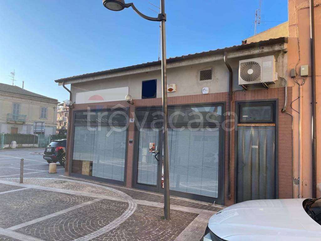 negozio in vendita a Pescara in zona Santa Filomena