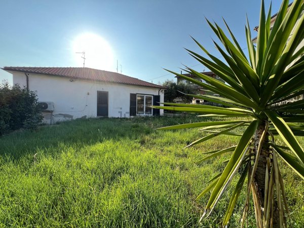 casa indipendente in vendita a Pescara