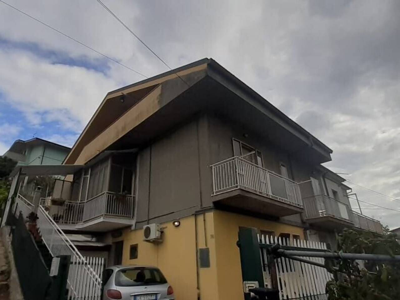 casa indipendente in vendita a Pescara in zona Ospedale