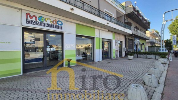 locale commerciale in vendita a Pescara