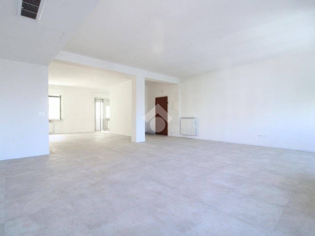 appartamento in vendita a Pescara in zona Porta Nuova