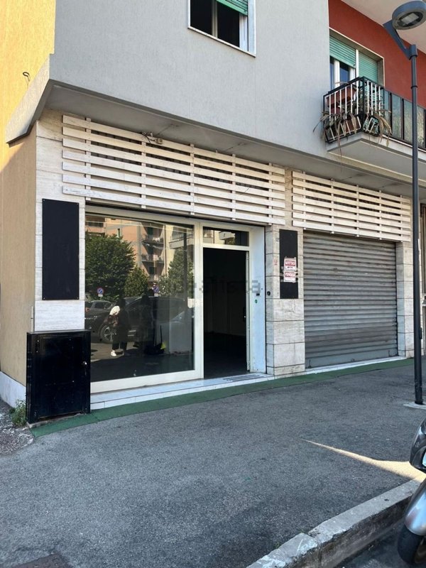 locale commerciale in vendita a Pescara