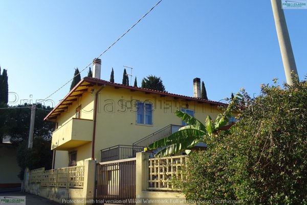 casa indipendente in vendita a Pescara in zona Centro Città