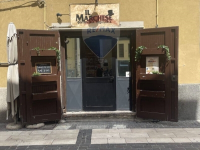 negozio in vendita a Pescara in zona Centro Città