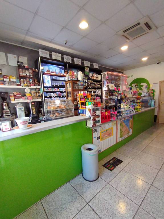 negozio in vendita a Pescara in zona Santa Filomena