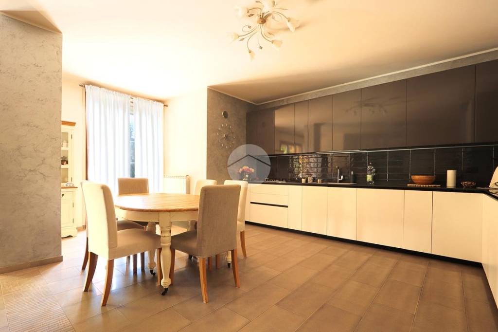 casa indipendente in vendita a Pescara