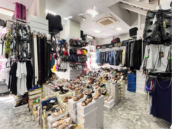 locale commerciale in vendita a Pescara in zona Colle di Mezzo