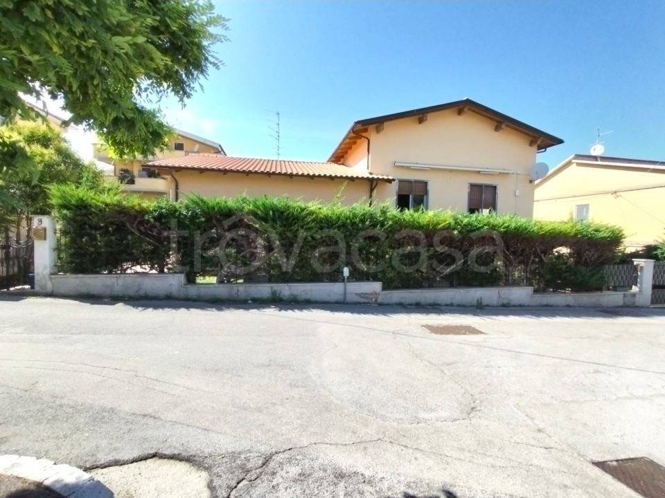 casa indipendente in vendita a Pescara in zona Ospedale