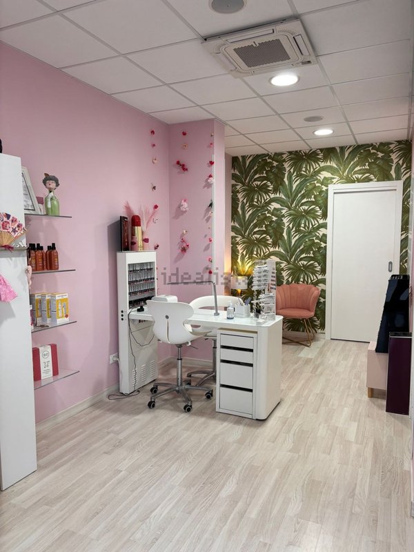 negozio in vendita a Pescara