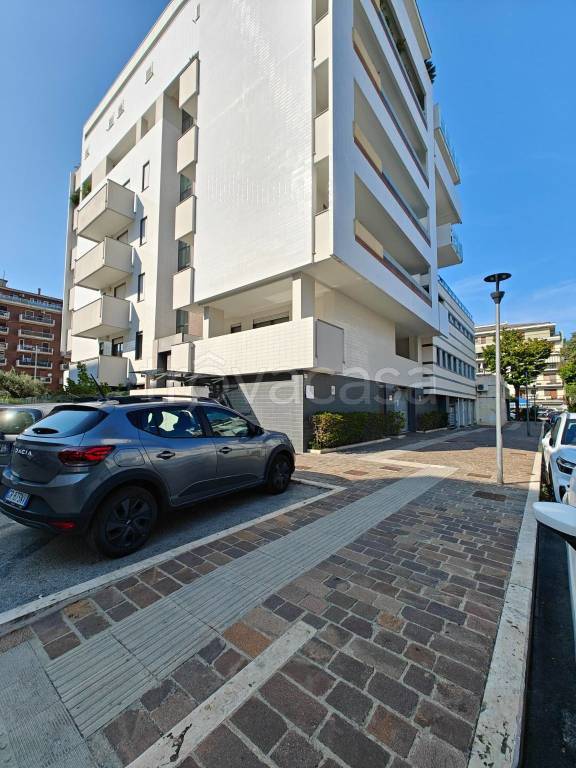 appartamento in vendita a Pescara in zona Duca degli Abruzzi