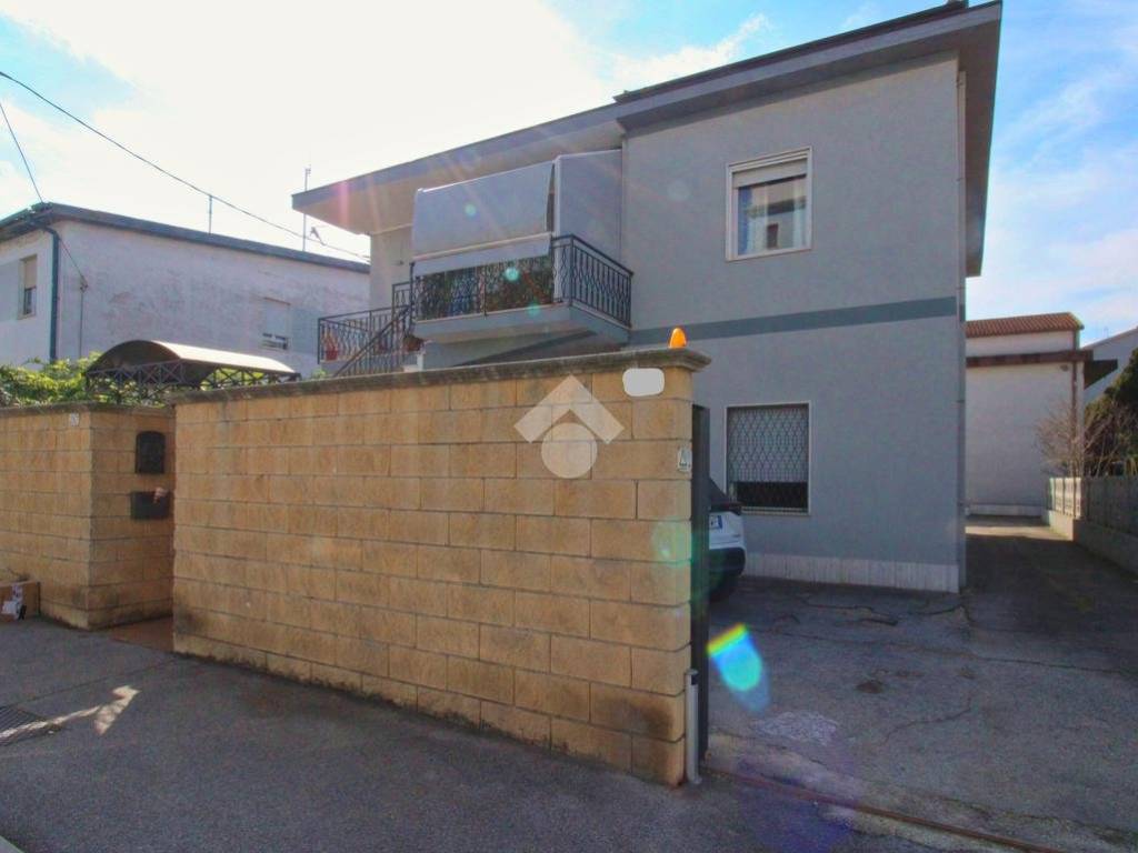 appartamento in vendita a Pescara in zona Castellammare