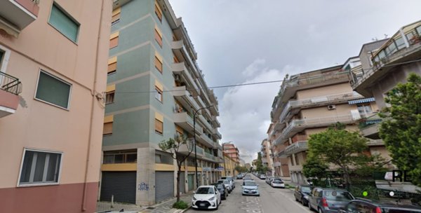 locale commerciale in vendita a Pescara