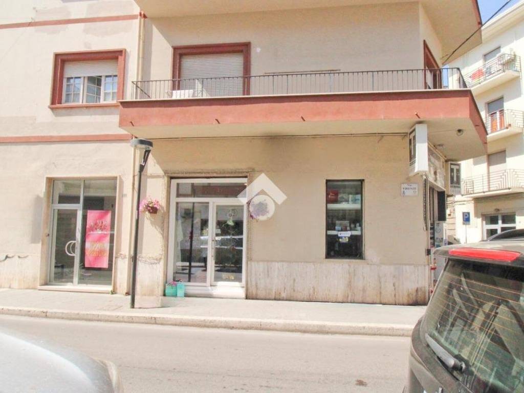 negozio in vendita a Pescara in zona Centro Città