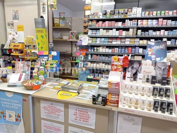 negozio in vendita a Pescara in zona Duca degli Abruzzi