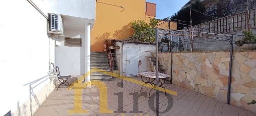 casa indipendente in vendita a Pescara in zona Porta Nuova