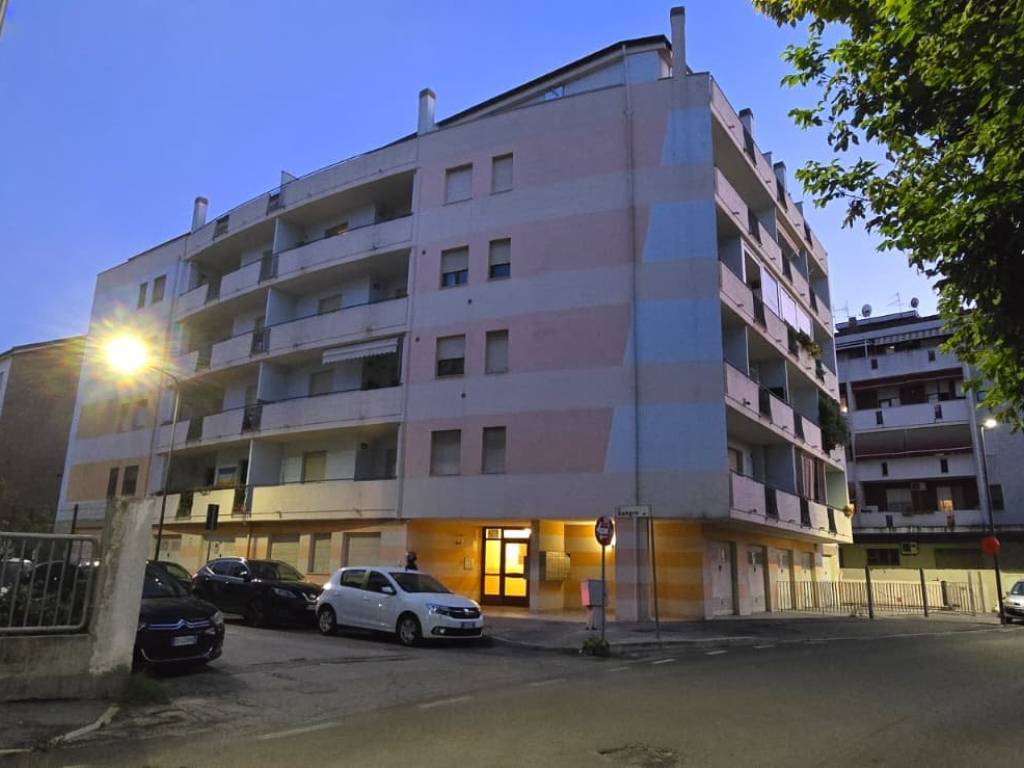 appartamento in vendita a Pescara in zona Porta Nuova