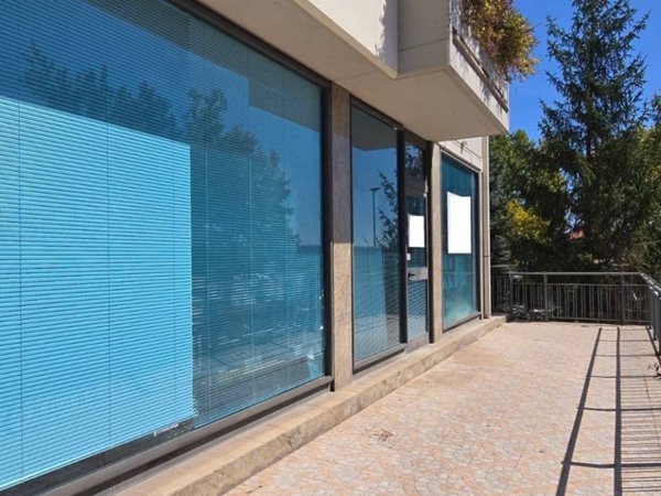 locale commerciale in vendita a Pescara in zona Ospedale