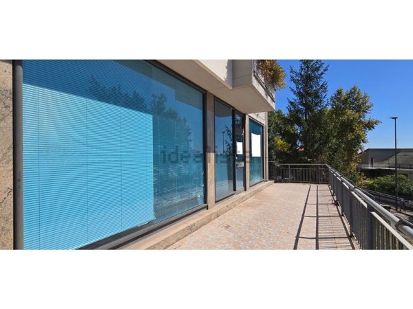 locale commerciale in vendita a Pescara