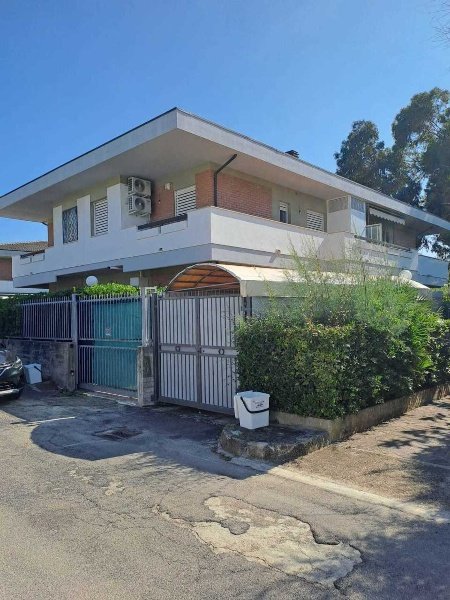 casa indipendente in vendita a Pescara