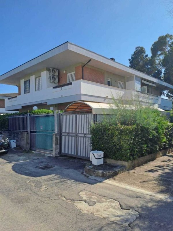 casa indipendente in vendita a Pescara