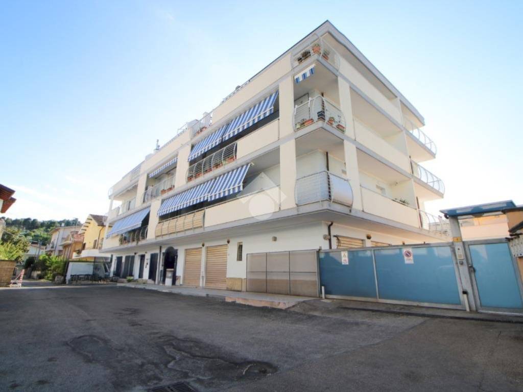 appartamento in vendita a Pescara in zona San Silvestro Spiaggia
