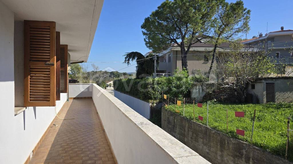 casa indipendente in vendita a Pescara in zona Colle Scorrano