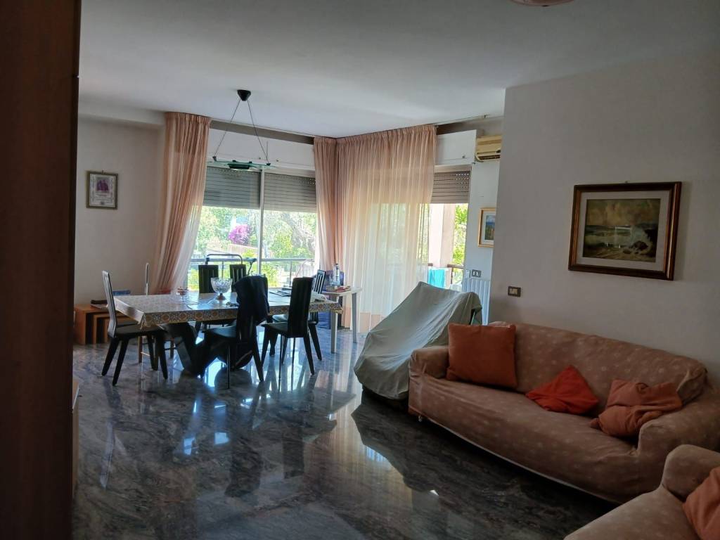 casa indipendente in vendita a Pescara in zona Ospedale