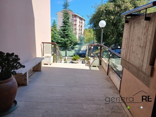 casa indipendente in vendita a Pescara in zona Colle Innamorati