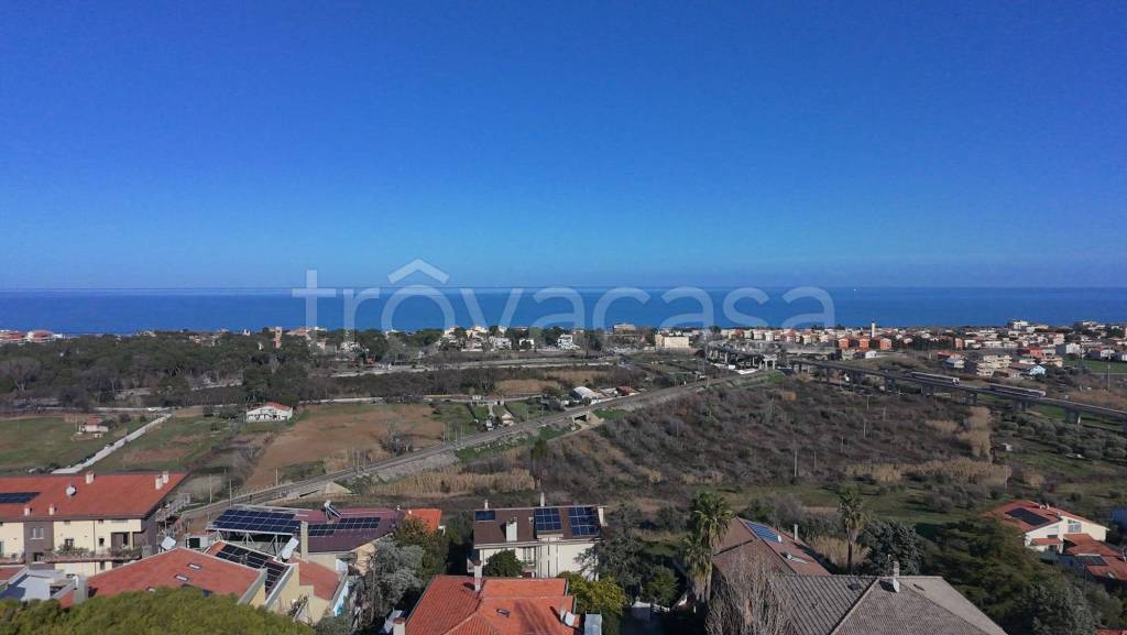 casa indipendente in vendita a Pescara in zona Pineta