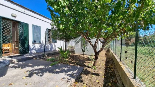 casa indipendente in vendita a Pescara in zona Ospedale